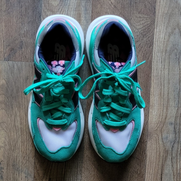 New Balance 57/40 Emerald Sky/Natural Indigo/Bubble Gum Sneakers - Picture 5 of 12